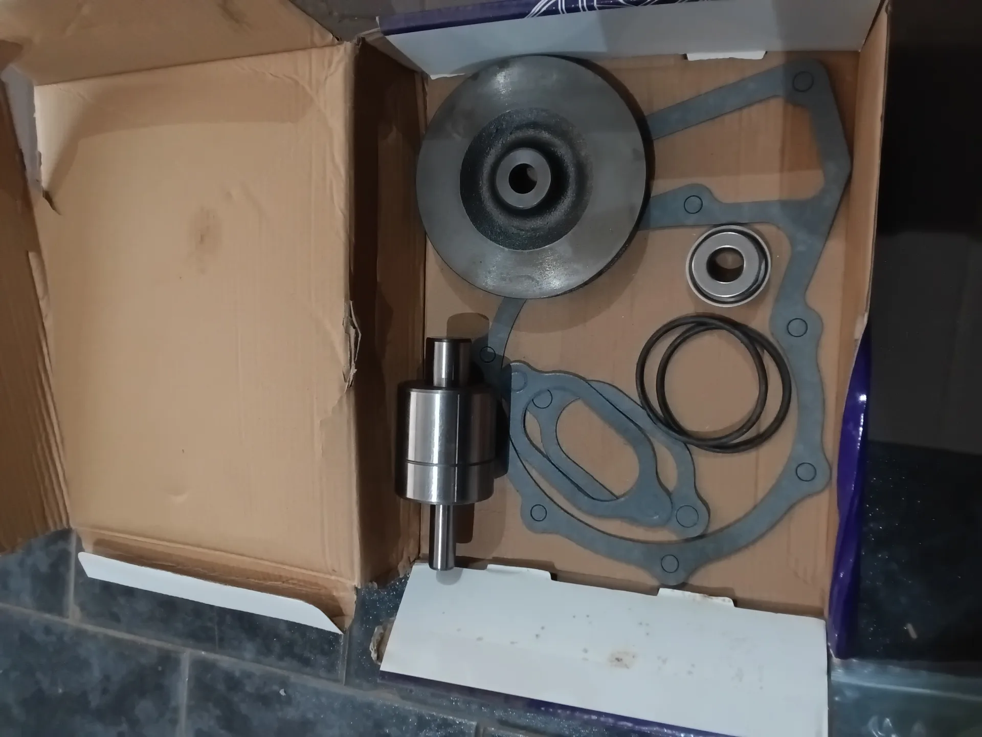 Nécessaire Pompe à Eau MERCEDES-BENZ