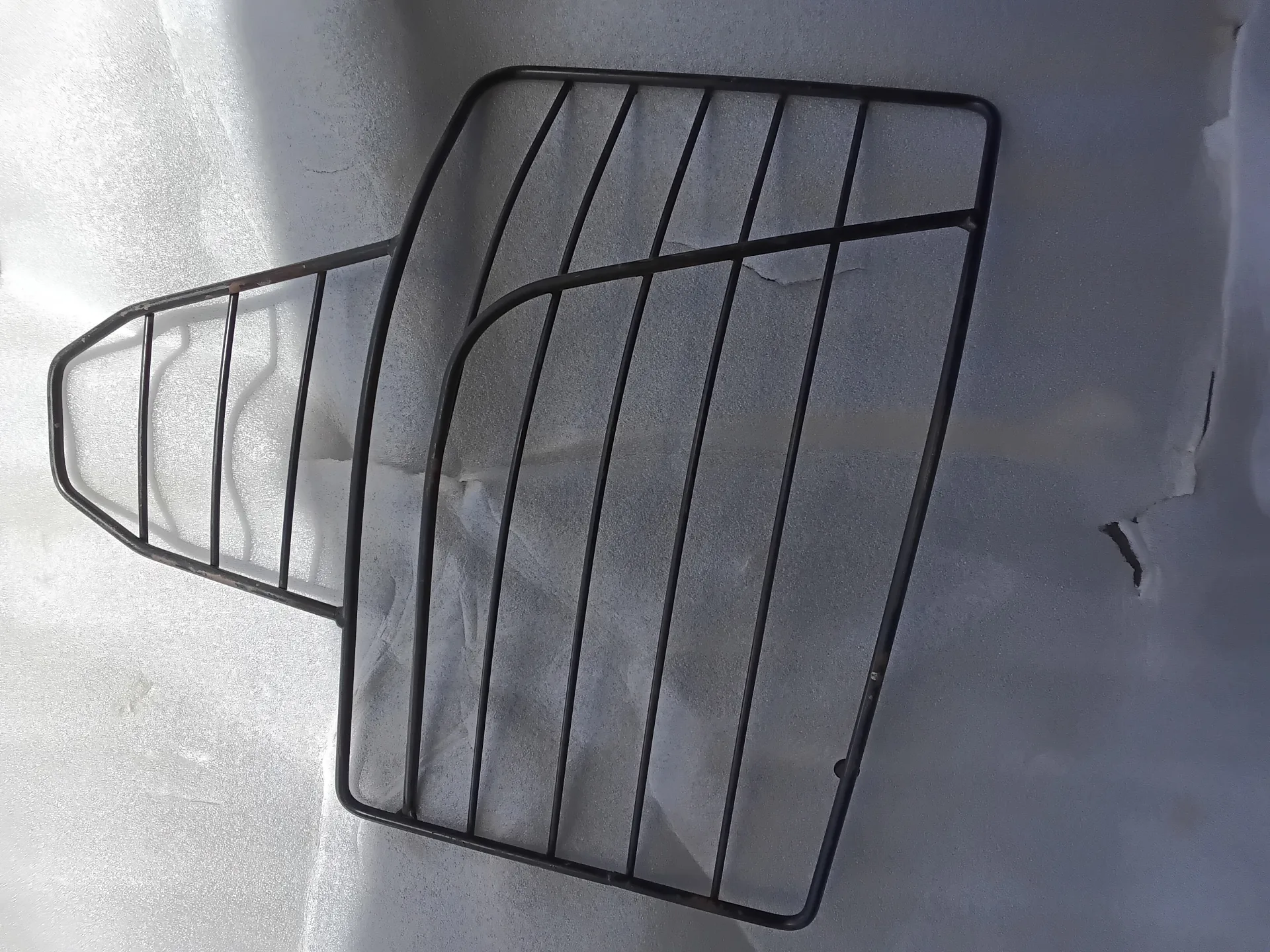 Grille Phare Droite Srf
